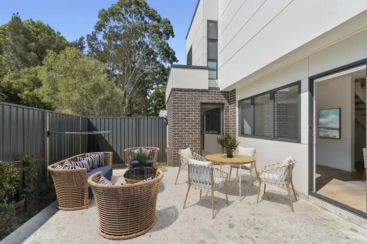 2/17 Keira Street