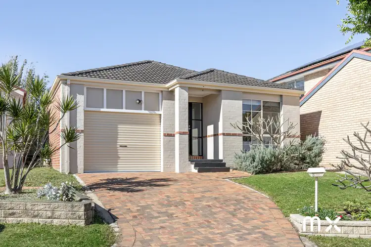 5 Herriott Crescent