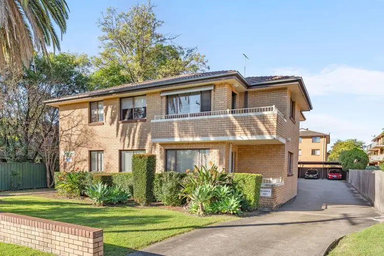 3/8 Macquarie Avenue