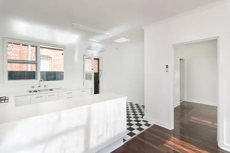 2/18 Gurrs Road, Kensington Park SA 5068