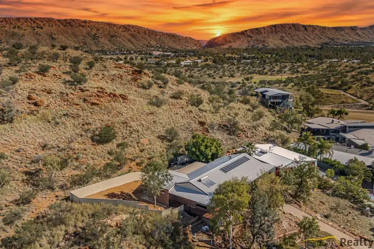 5 Range Crescent