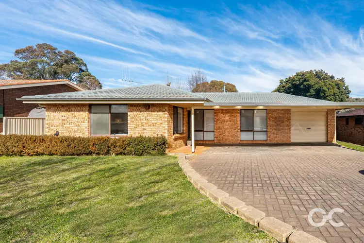 10 Matthews Avenue