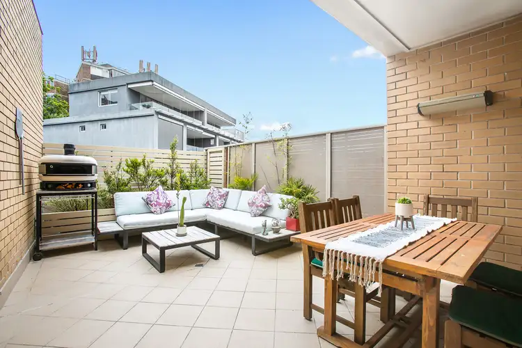 18/4-6 Cowper Street
