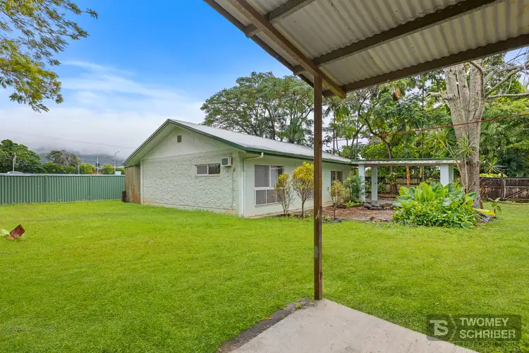 2 Coombs Street