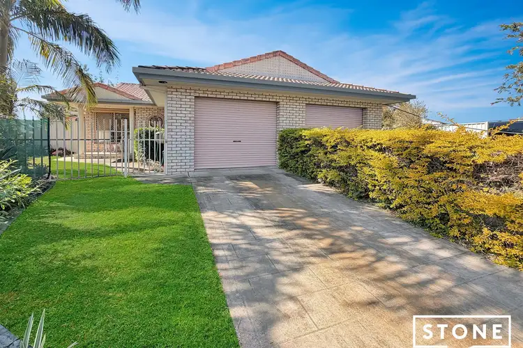 9A Knotts Close