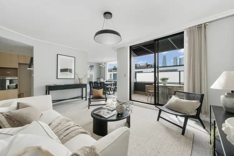 206/26 Cadigal Avenue