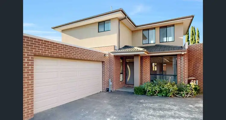 4/1-3 Como Court