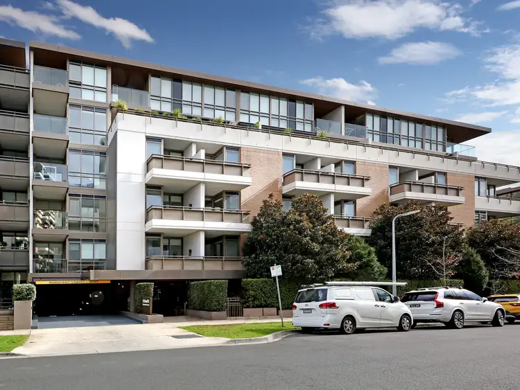 107/15 Bond Street