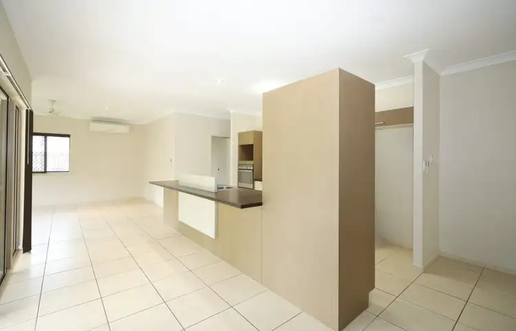 6 Anniebuka Close