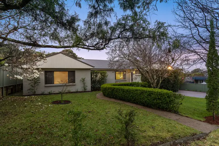 8 Heather Road