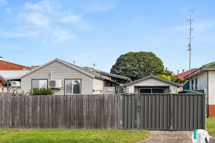 12a Lagoon Street