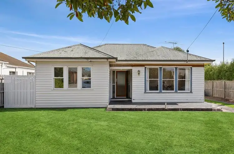 27 Logan Street
