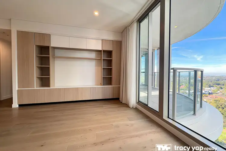 1709/8 Chambers Court