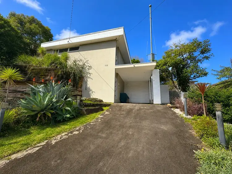9 Centenary Avenue