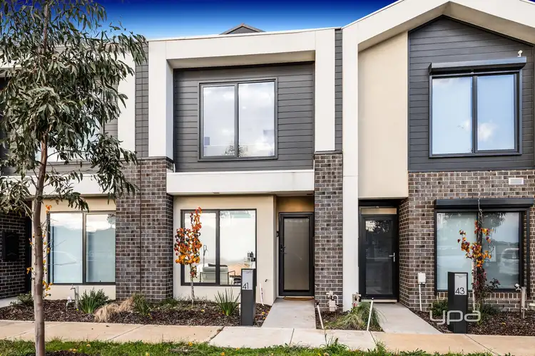 41 Sinclairs Road