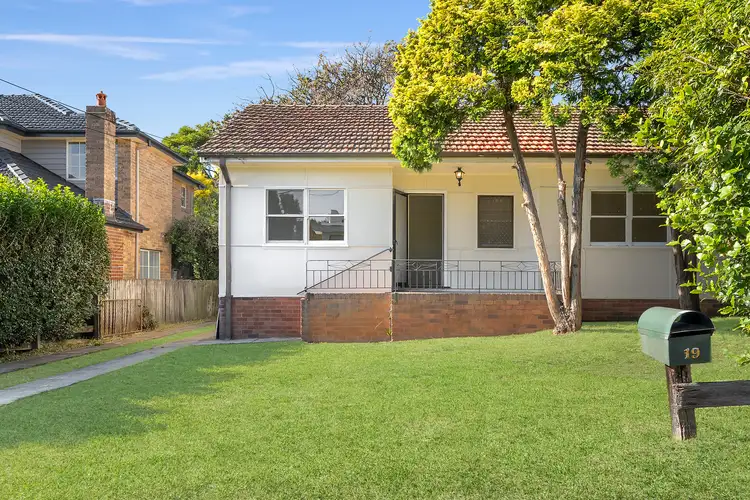 19 Ryrie Street