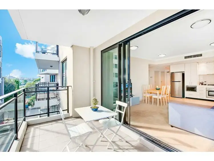 33/13 Bay Drive
