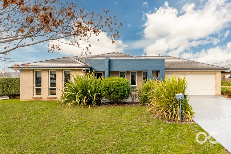 30 Diamond Drive