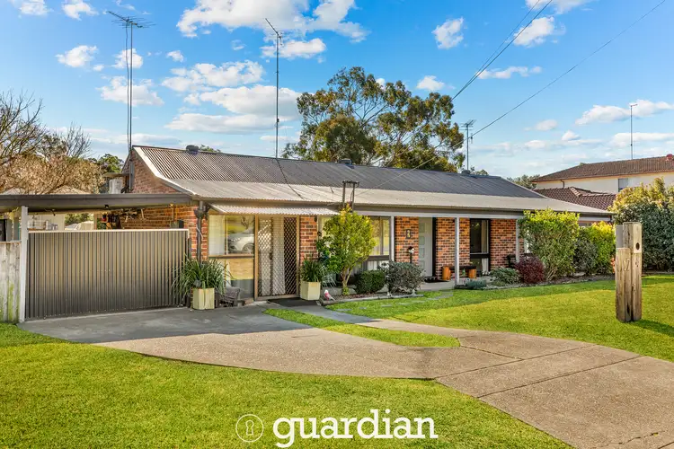 17 Cairnes Road