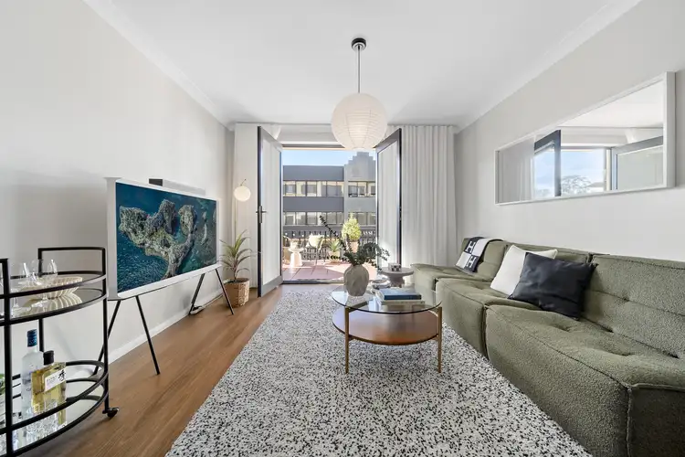 65/23 Norton Street