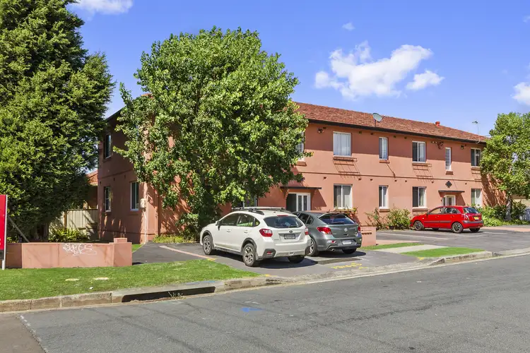 2/60 Pioneer Road