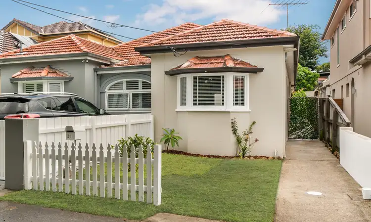 31 Parer Street
