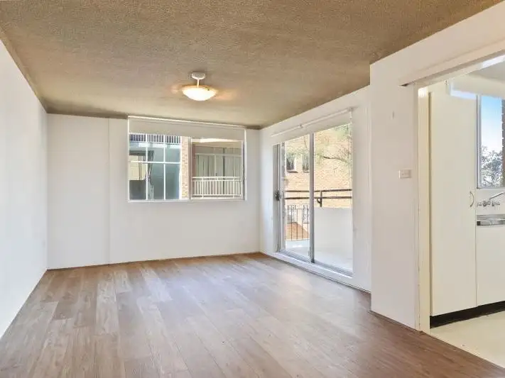 2/240 Bondi Road