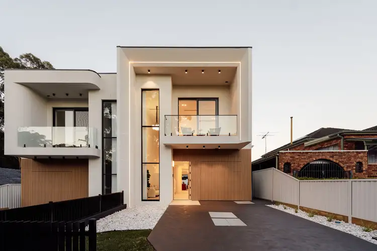 6A Elm Place