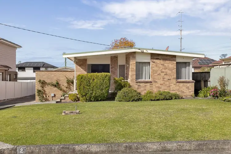 2 Jones Place