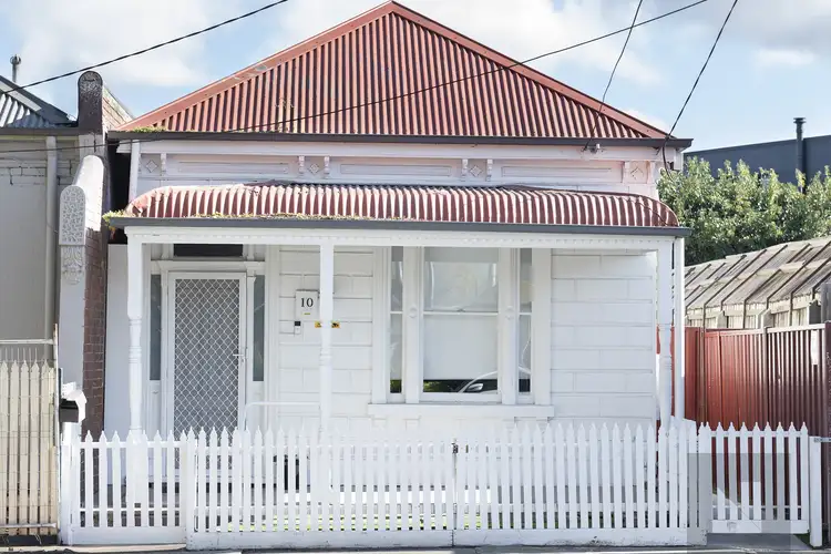 10 Victoria Street
