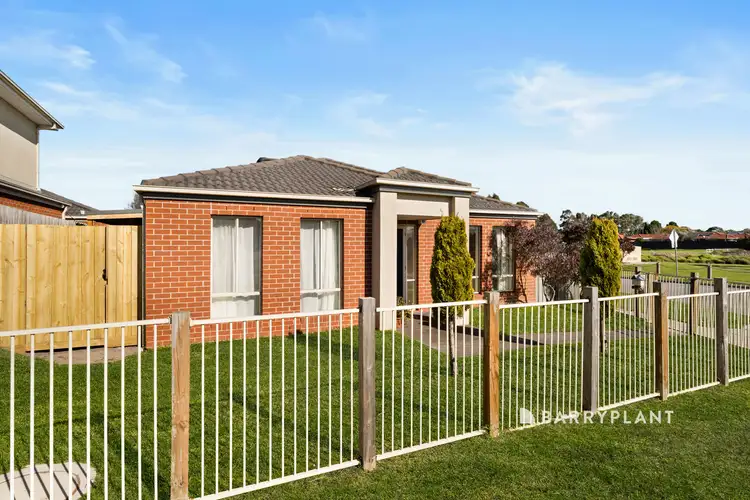 2 Tiarne Crescent