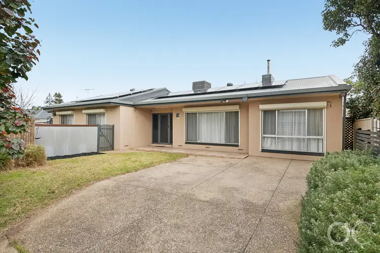 19 Mead Crescent