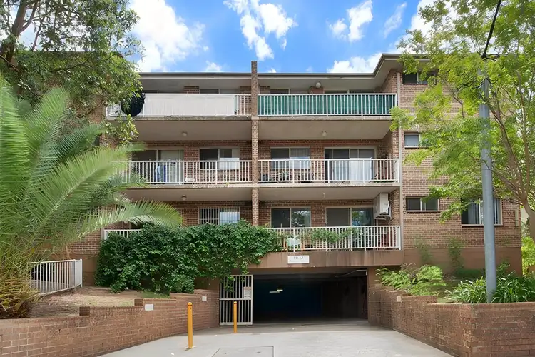 1/10-12 Macquarie Road