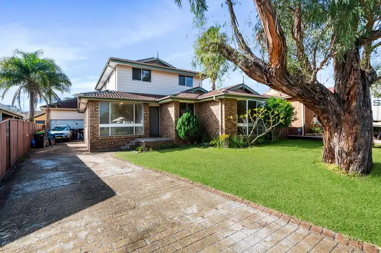 4 Brentwood Grove