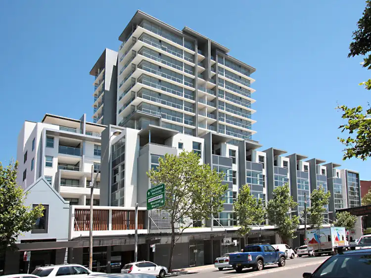 R202/200-220 Pacific Highway