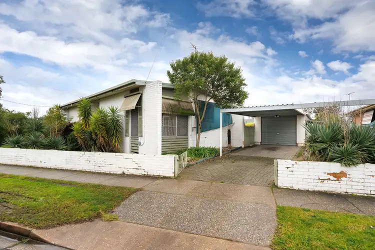 6 Melrose Drive