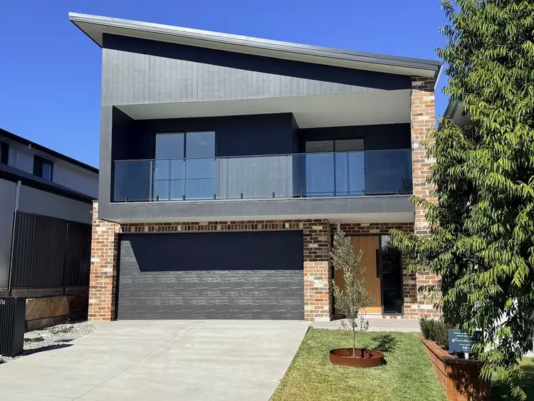 7a Teasdale Avenue