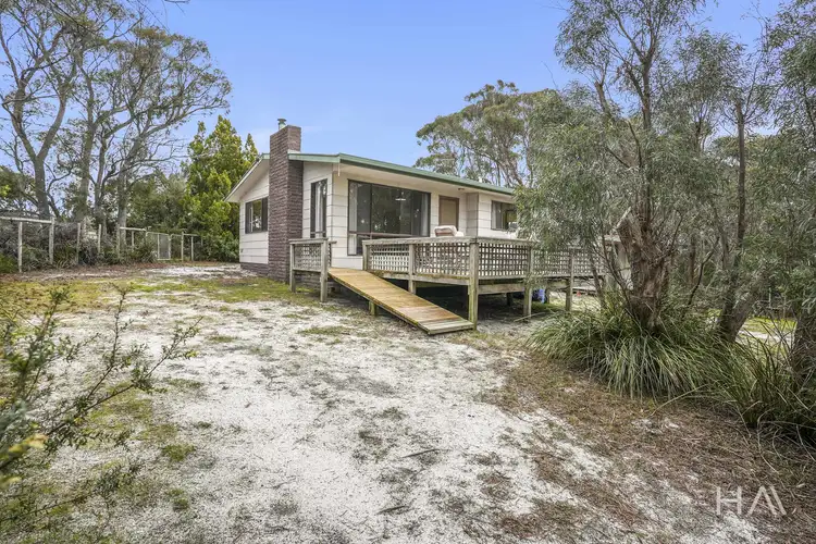 5 Jeanneret Beach Road