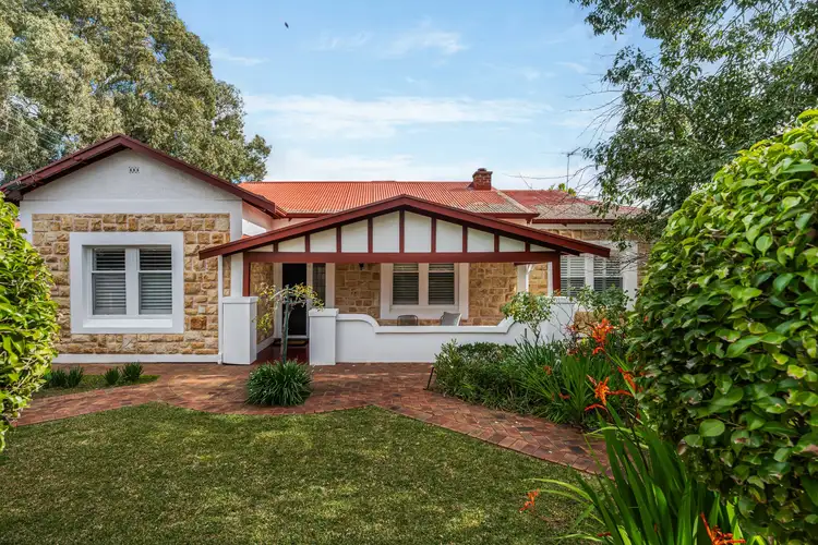16 Kandahar Crescent