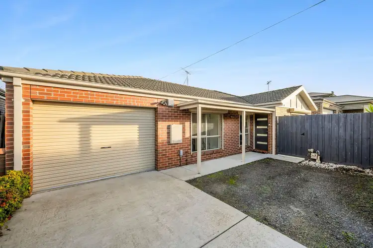 2/25 Bruce Street