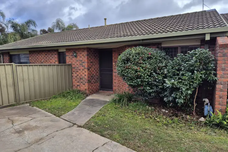2/16 Aberdeen Drive