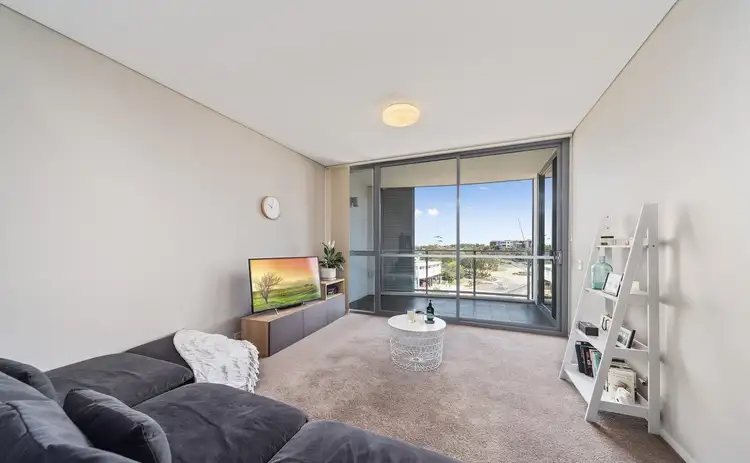 107/1-5 Pine Avenue