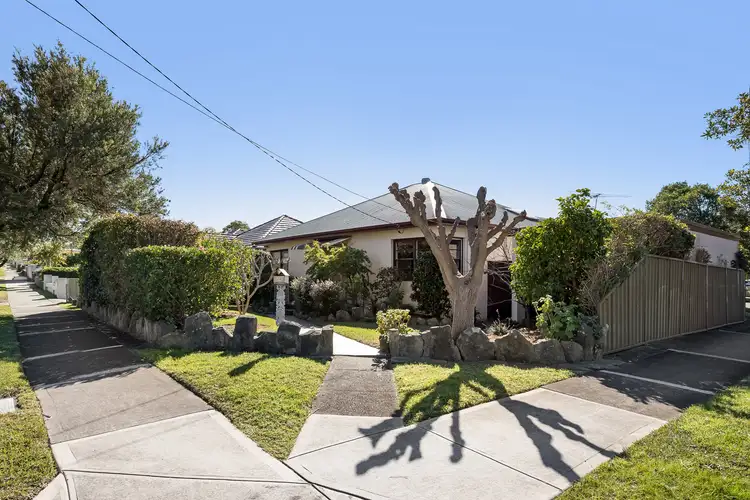 24 Passey Avenue