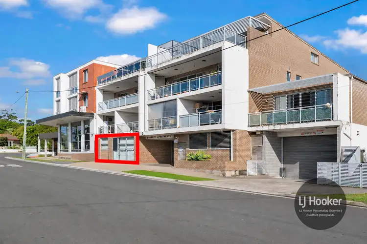 1/2 Mountford Avenue