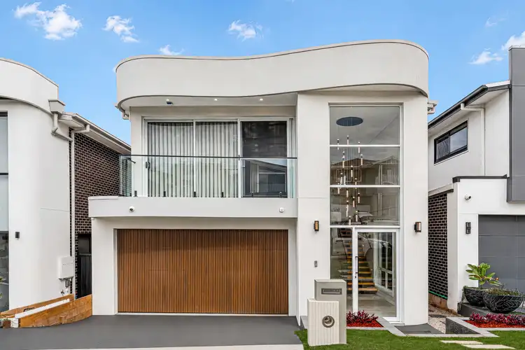 10 Carina Street
