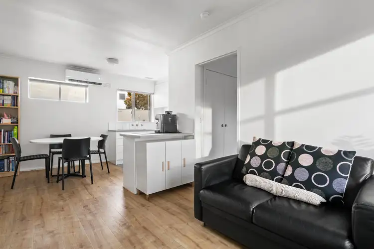 6/2-4 Thomson Street
