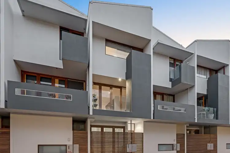 31 Symonds Place