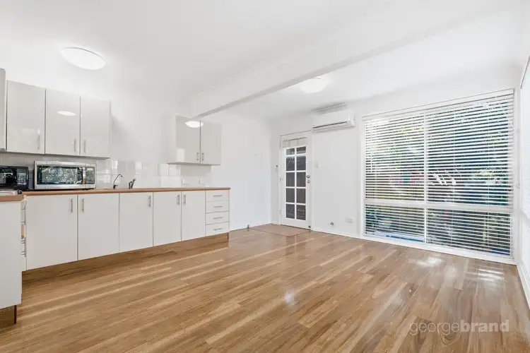 2A Charlotte Close