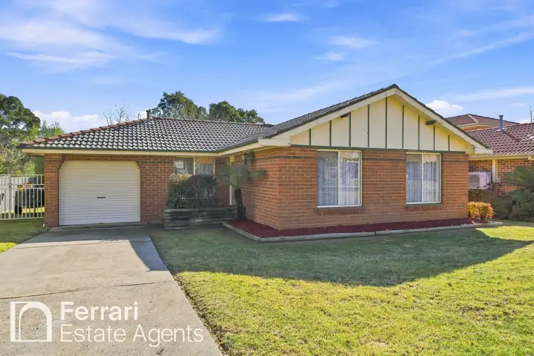 9 Taronga Avenue