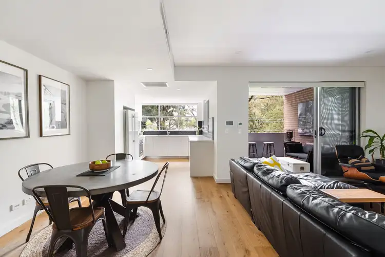 6/60-68 Hutchinson Street